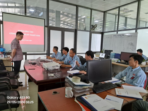 [SME-HTDN] TRUNG TÂM NGHIÊN CỨU HÀN VÀ GHÉP NỐI TRIỂN KHAI KHÓA ĐÀO TẠO THỢ HÀN TẠI CÔNG TY CỔ PHẦN CÔNG NGHIỆP KAM