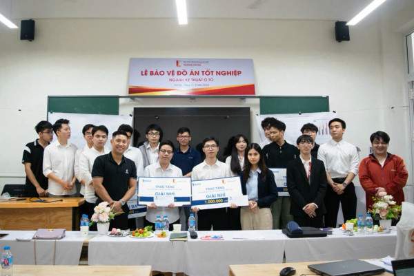 Bảo vệ tốt nghiệp ngành kỹ thuật ô tô - trường Cơ khí - ĐHBKHN