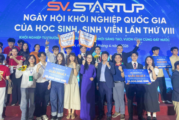 [SME] CHÚC MỪNG ĐỘI BIOTRACKERS – TRƯỜNG CƠ KHÍ GIÀNH GIẢI NHẤT SV-STARTUP LẦN THỨ VIII
