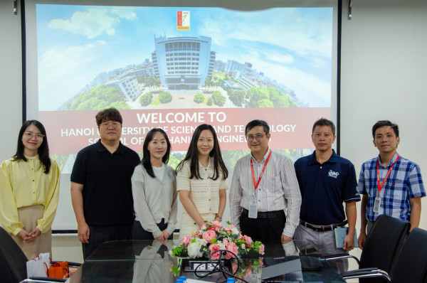 [SME] TRAO ĐỔI HỢP TÁC ĐÀO TẠO, CUNG ỨNG NGUỒN NHÂN LỰC GIỮA TRƯỜNG CƠ KHÍ – ĐHBKHN VÀ CÔNG TY HANWHA AERO ENGINES