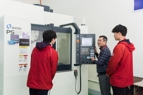 [SME] TRUNG TÂM KỸ THUẬT CƠ KHÍ – TRƯỜNG CƠ KHÍ: CẦU NỐI TRIỂN KHAI NHỮNG HỢP TÁC GIỮA NHÀ TRƯỜNG, NHÀ NGHIÊN CỨU VÀ DOANH NGHIỆP PHÁT TRIỂN HỆ THỐNG PHÒNG THÍ NGHIỆM HIỆN ĐẠI