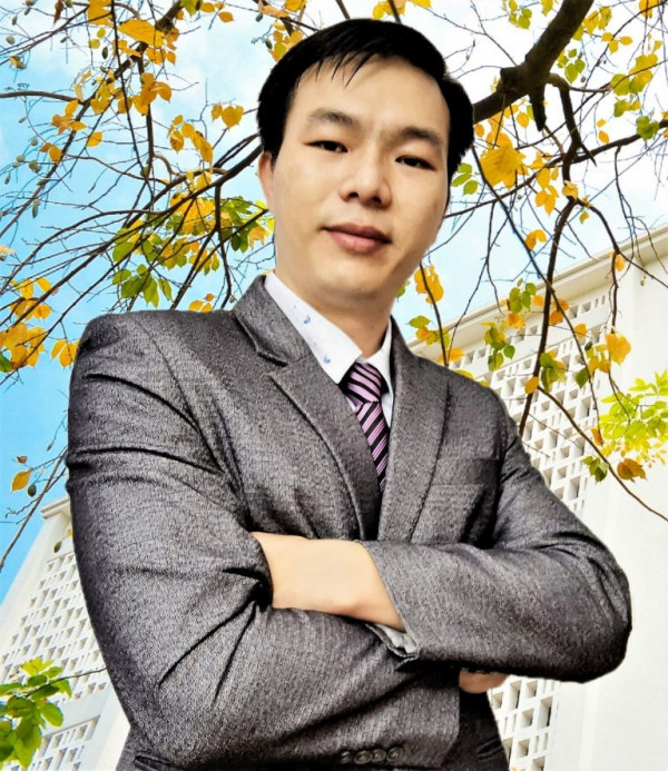 TS. Ngô Ích Long
