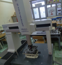 Mitutoyo Crysta Apex S544 CMM