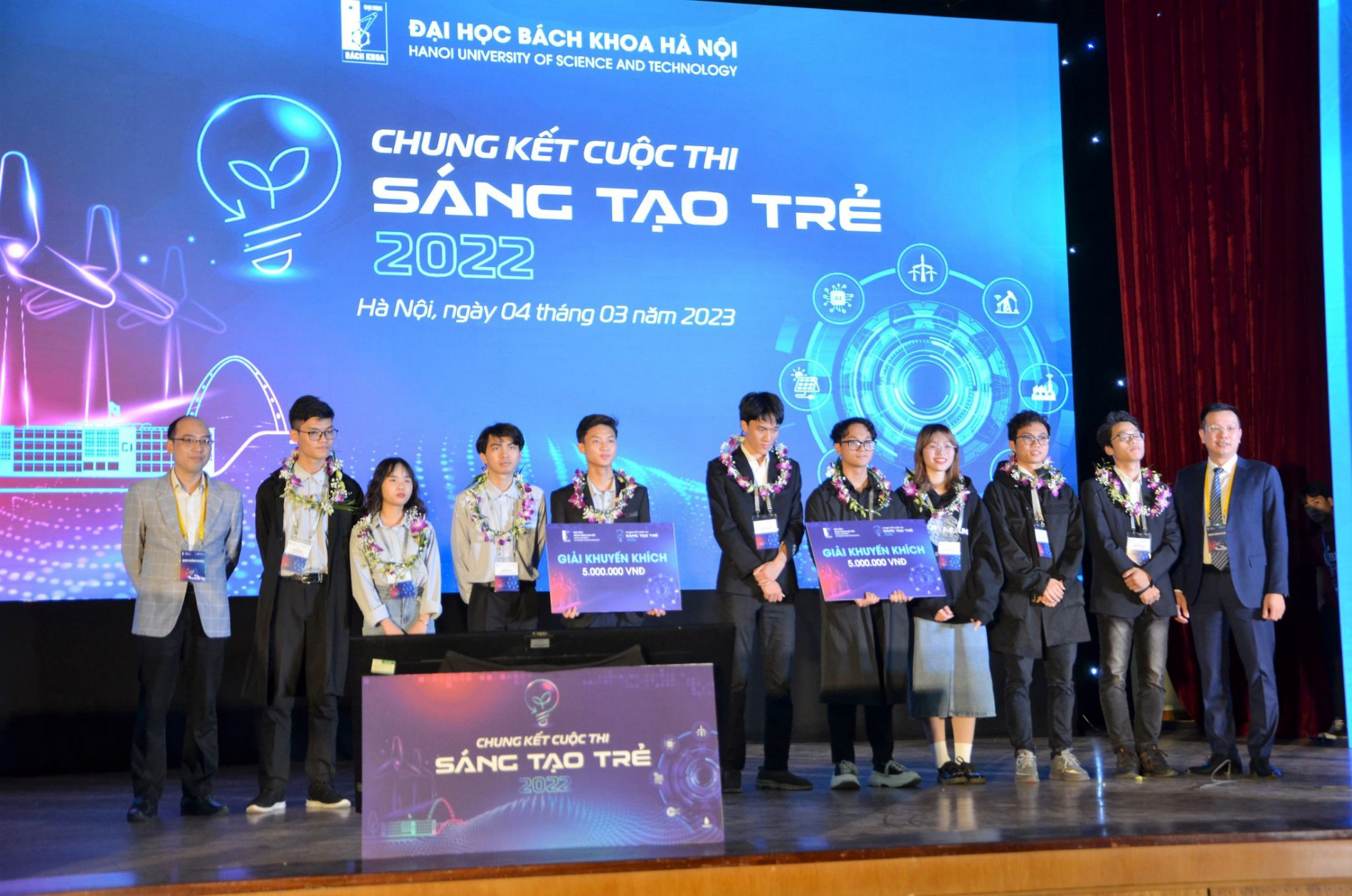 DSC 0009aa 2048x1356