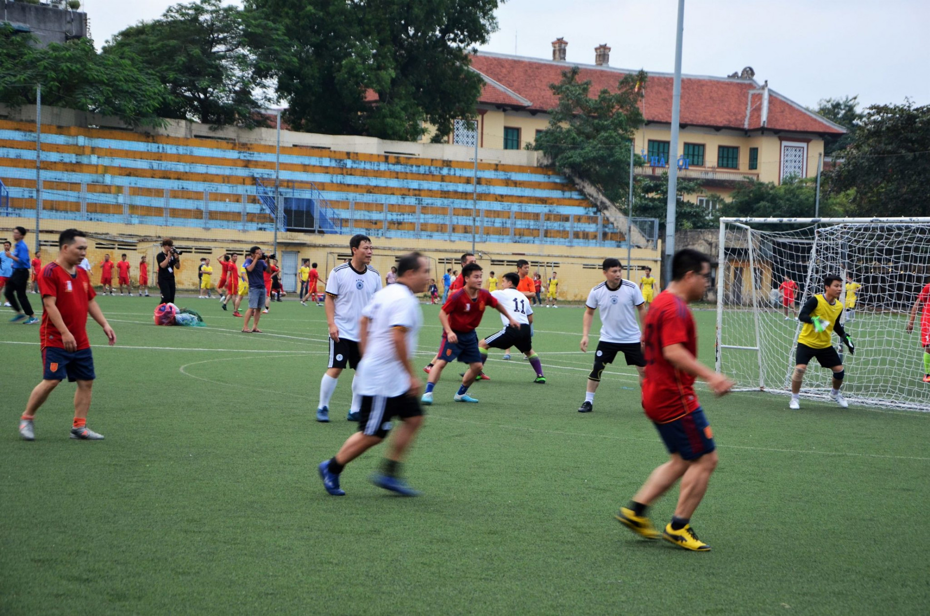 DSC 0034ab 2048x1356