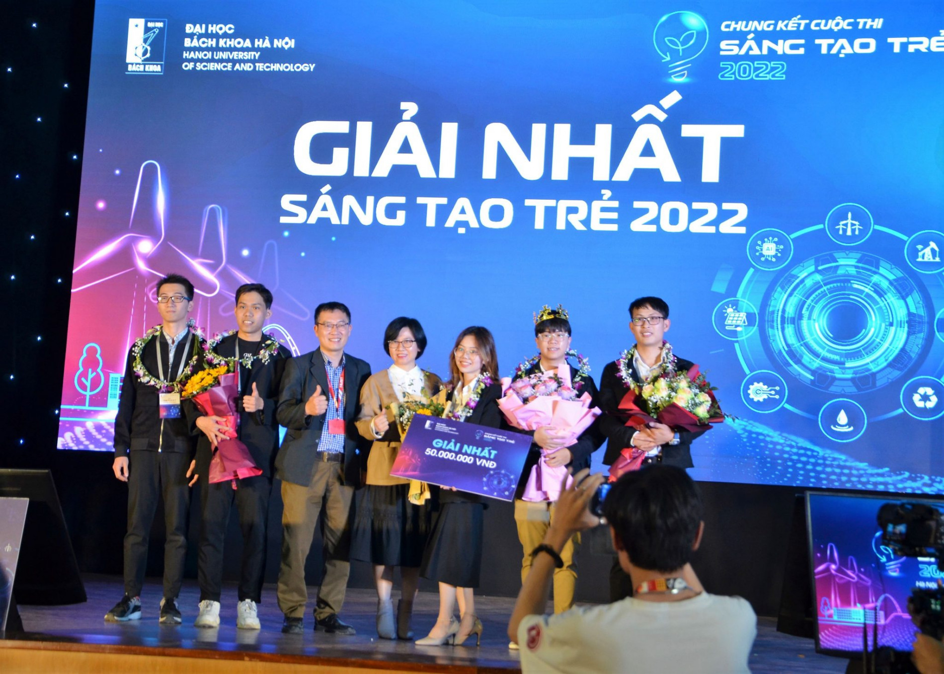 DSC 0069aa 2048x1462