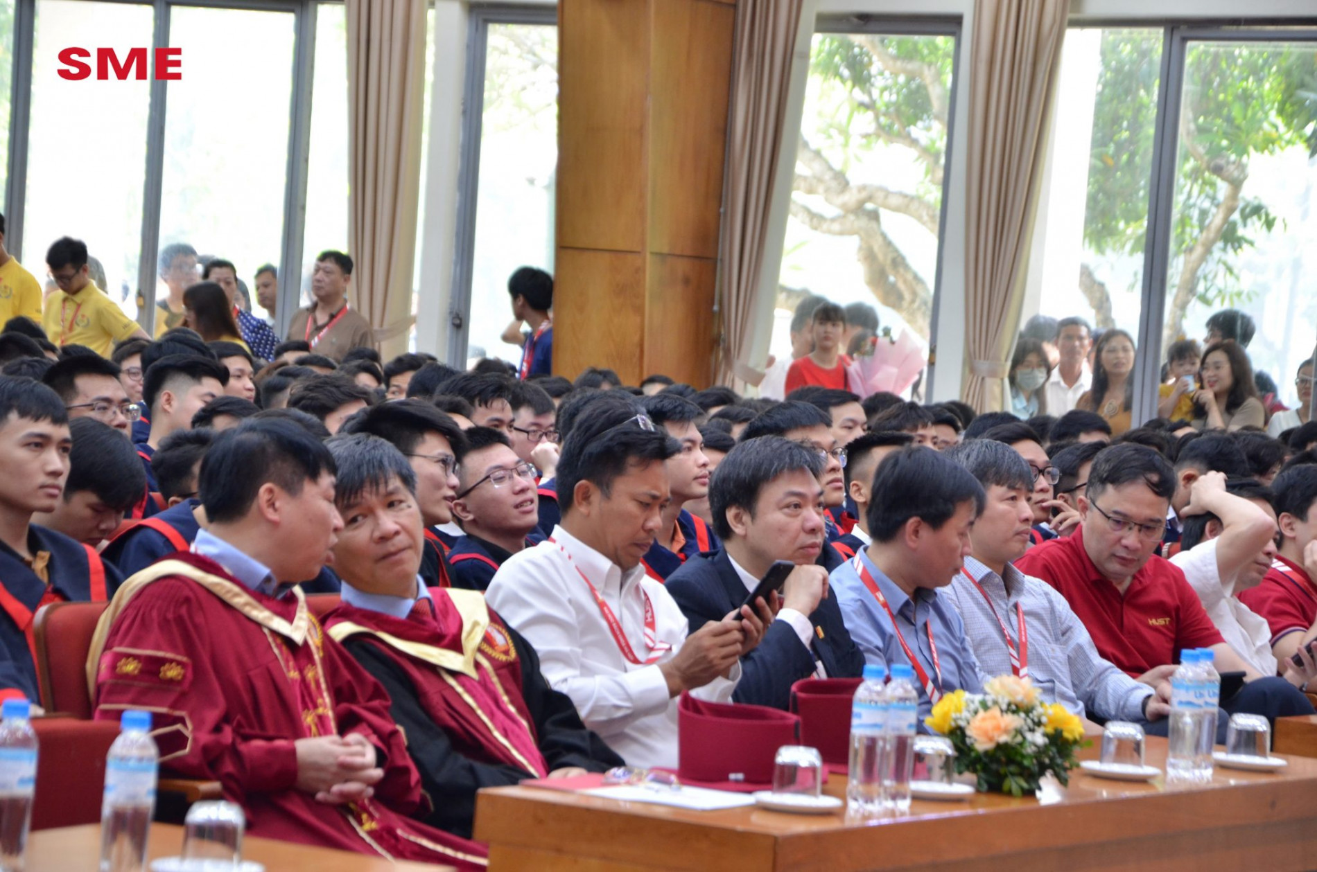 DSC 0122 copy a 2048x1356