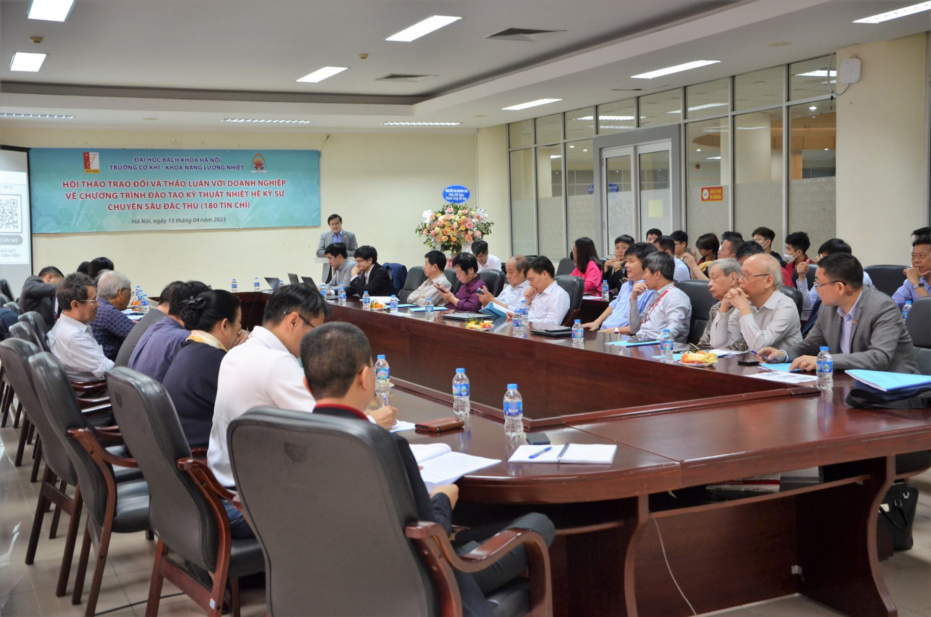 DSC 0132aa 2048x1356