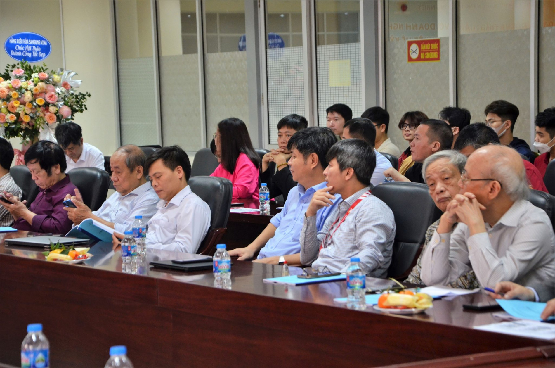 DSC 0134aa 2048x1356