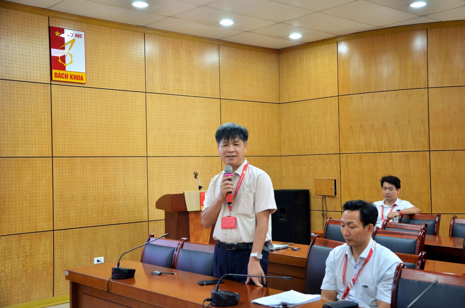 DSC 0146aA 2048x1356