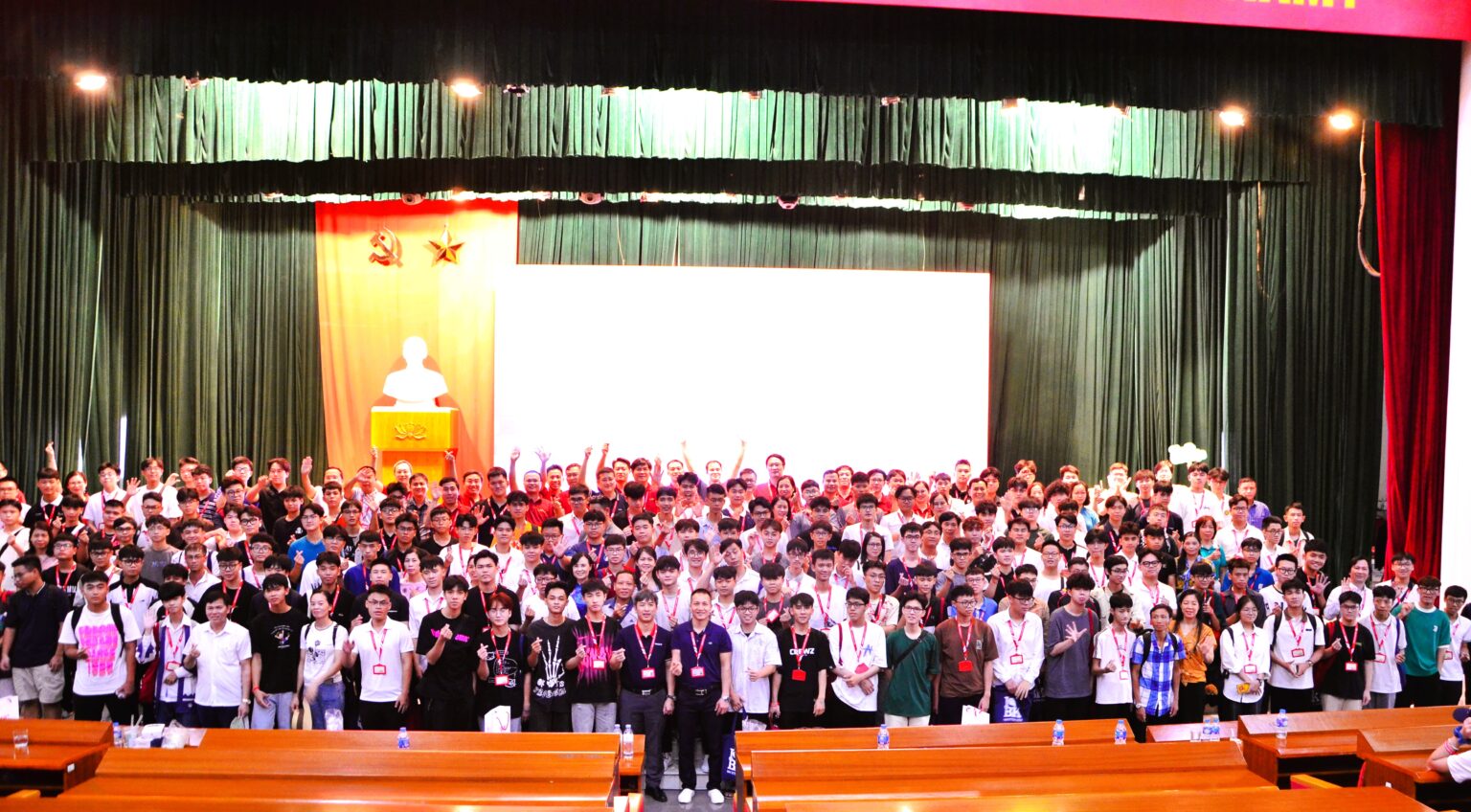 DSC 0190 1536x848