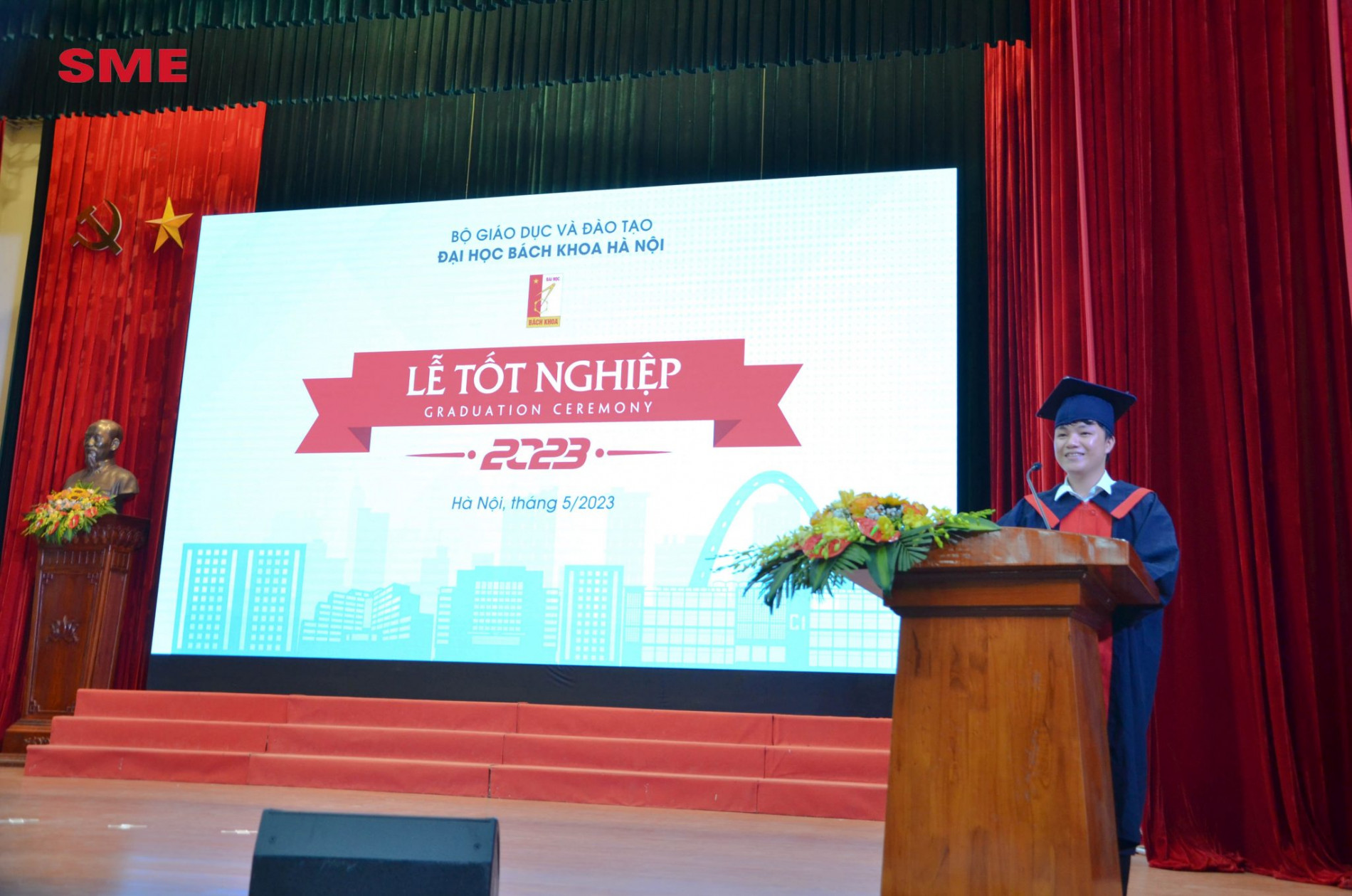 DSC 0208 copy a 2048x1356