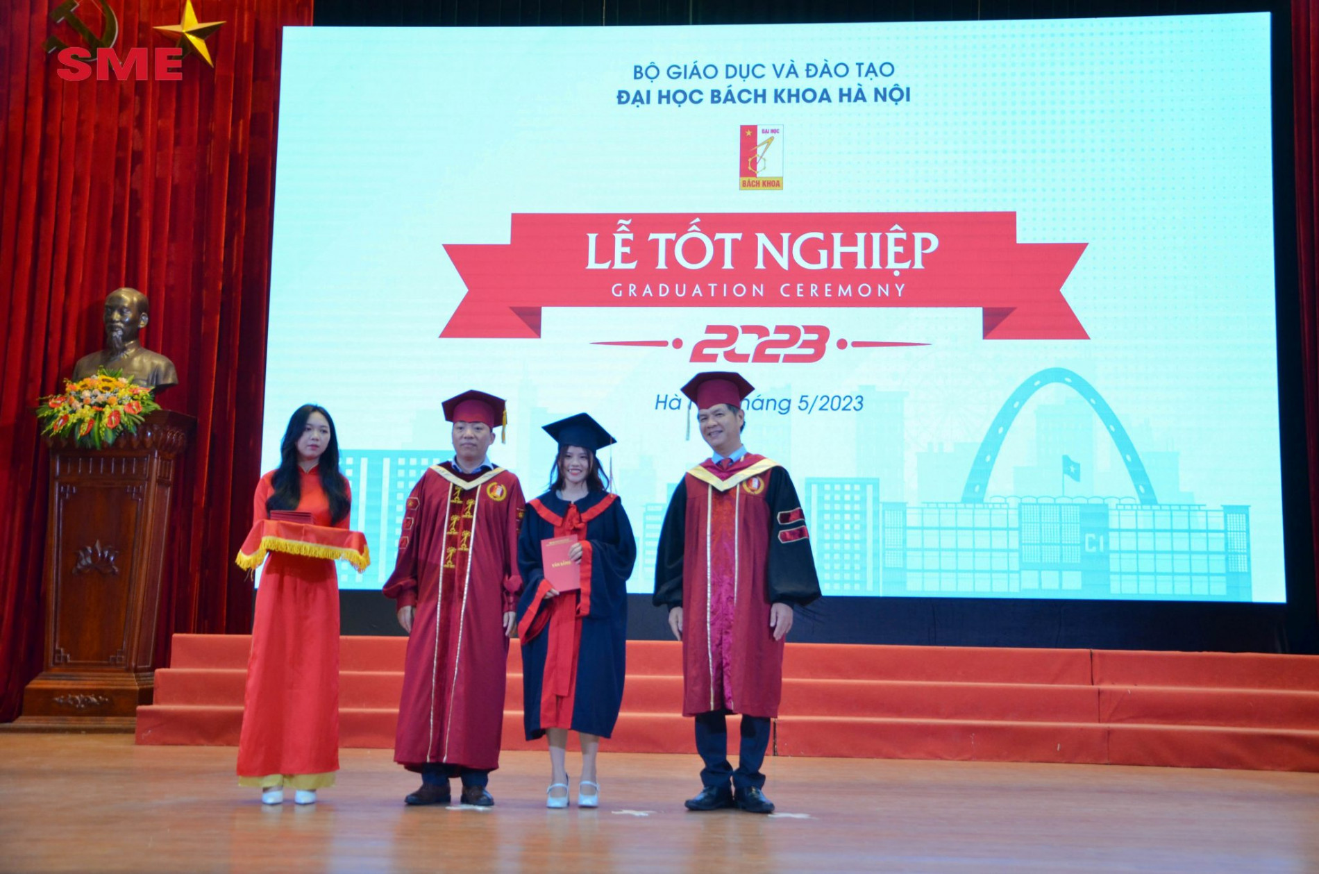 DSC 0246 copy a 2048x1356