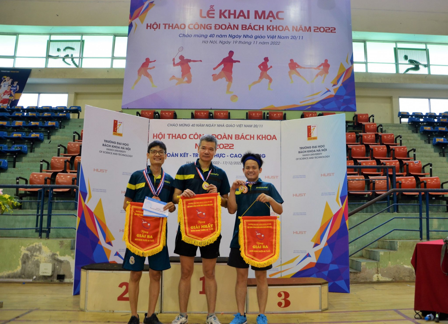 DSC 0500ab 2048x1480