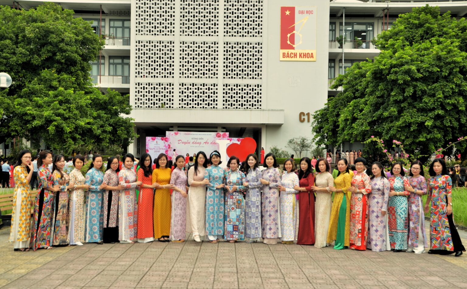 DSC 0527a 1536x949