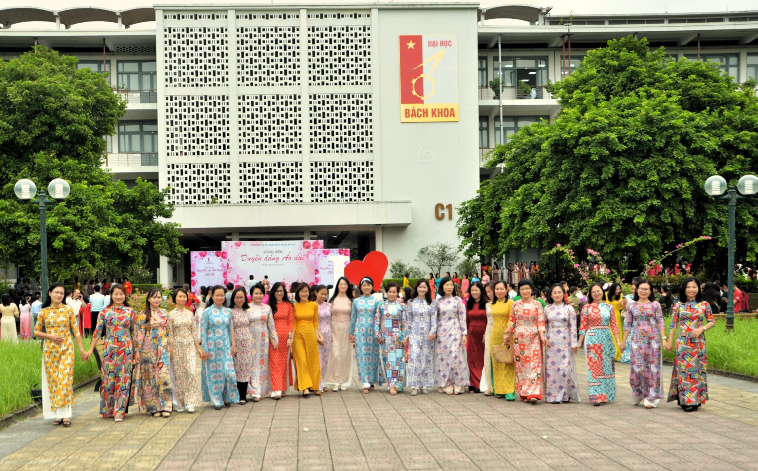 DSC 0529z 1536x956