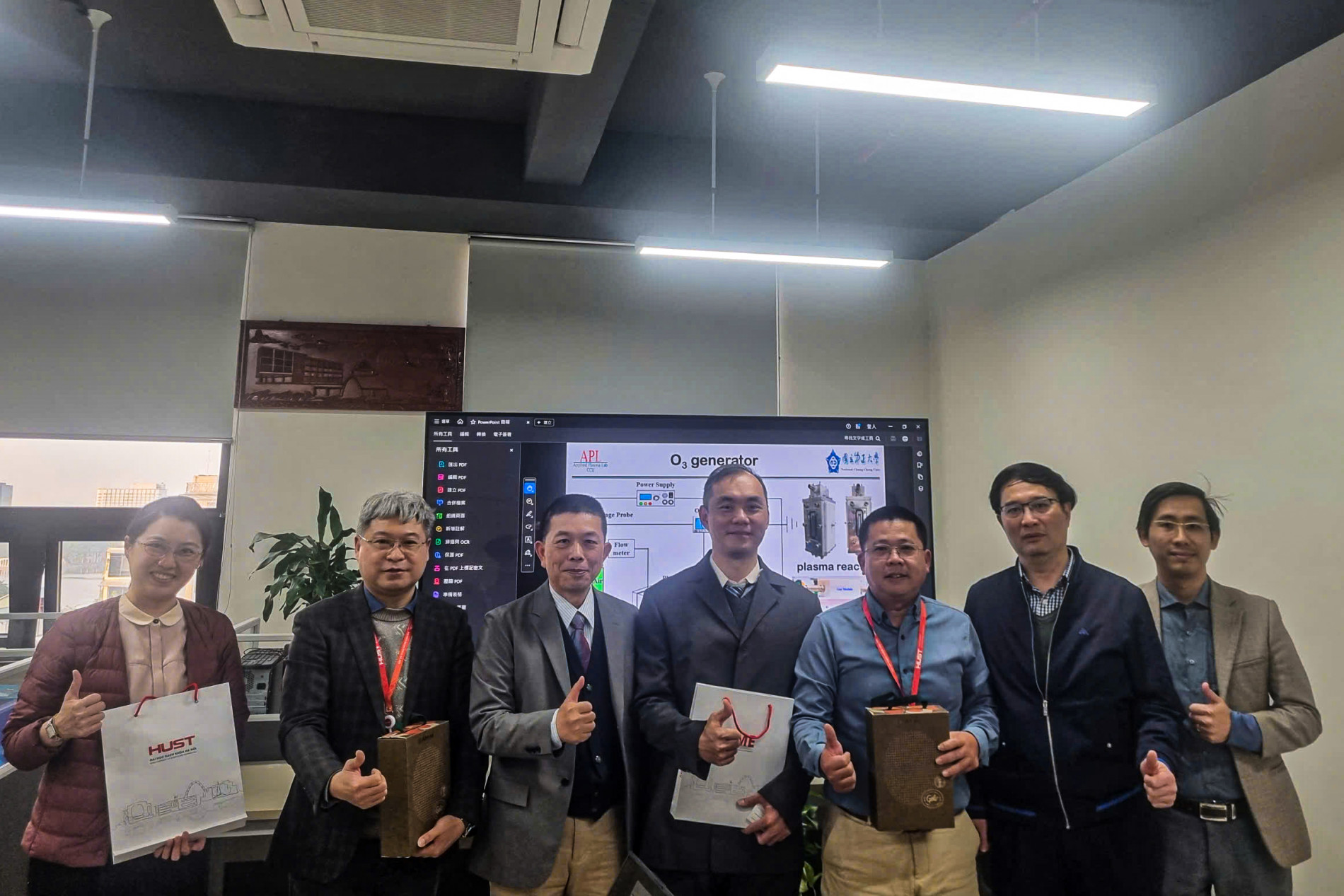 Trung tâm Nghiên cứu các Nguồn động lực và Phương tiện Tự hành trao đổi hợp tác nghiên cứu với đoàn giáo sư Khoa Cơ khí – Trường Đại học Chung Cheng (Đài Loan)