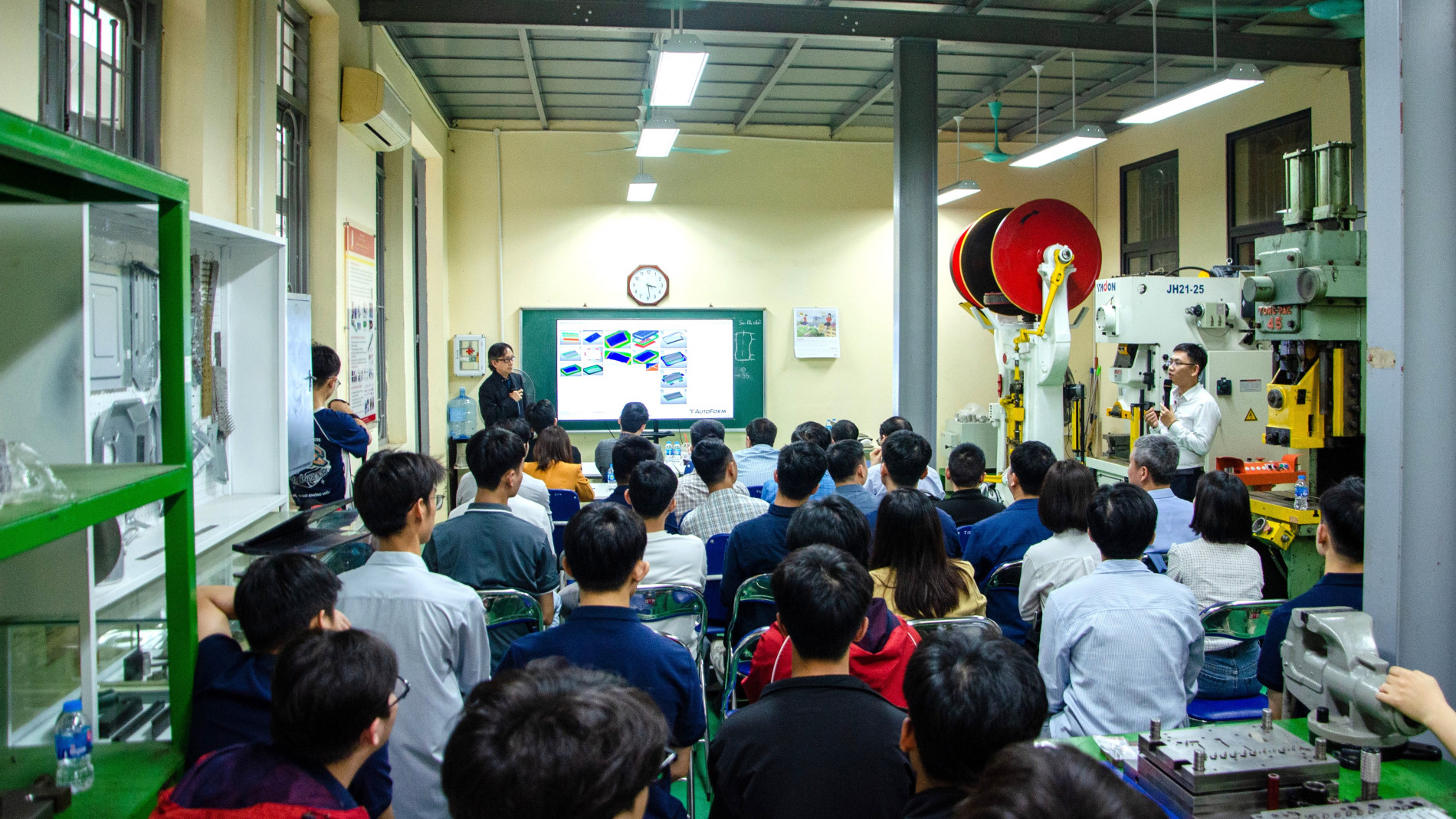 hinh 1seminar cong nghe mo phong so qua trinh dap tao hinh phoi hop voi autoform