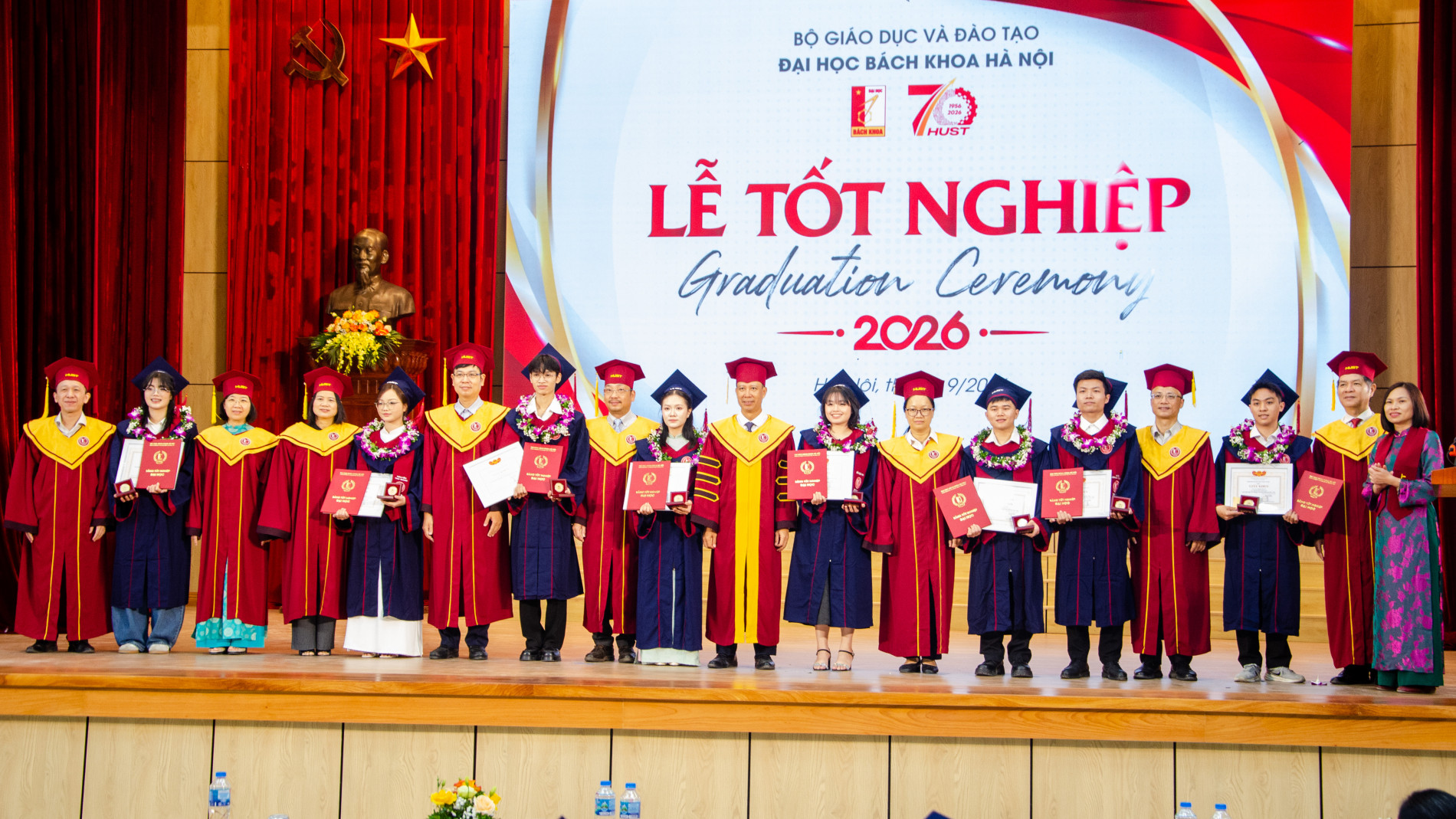 Trao bằng tốt nghiệp cho các Tân thạc sĩ/ Tân kỹ sư Trường Cơ khí tháng 9/2026