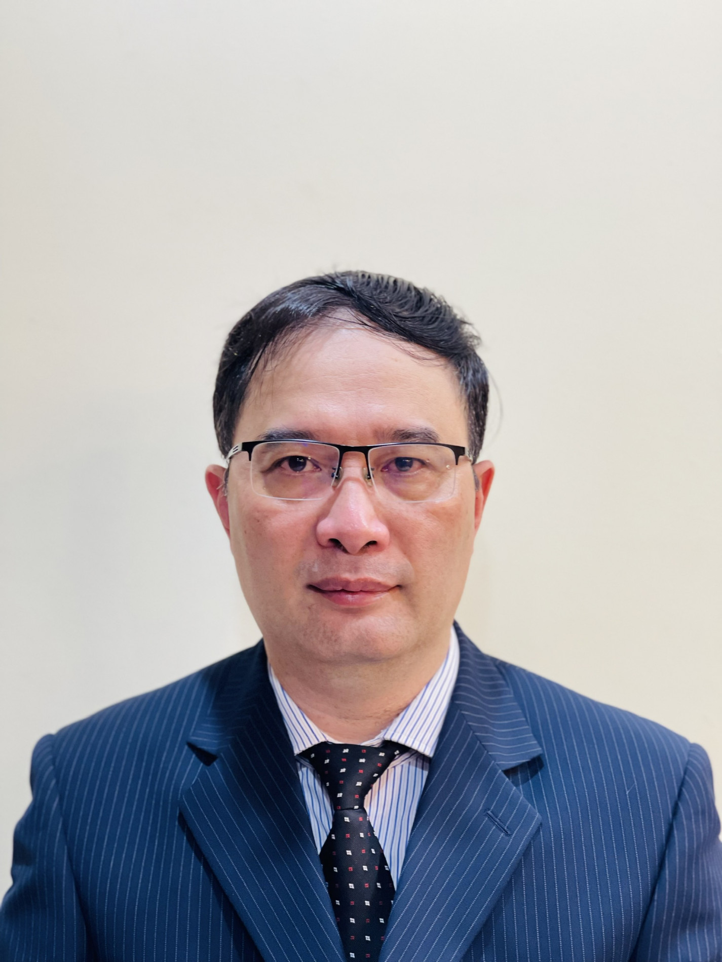 Assoc. Prof. Dr. Khong Vu Quang