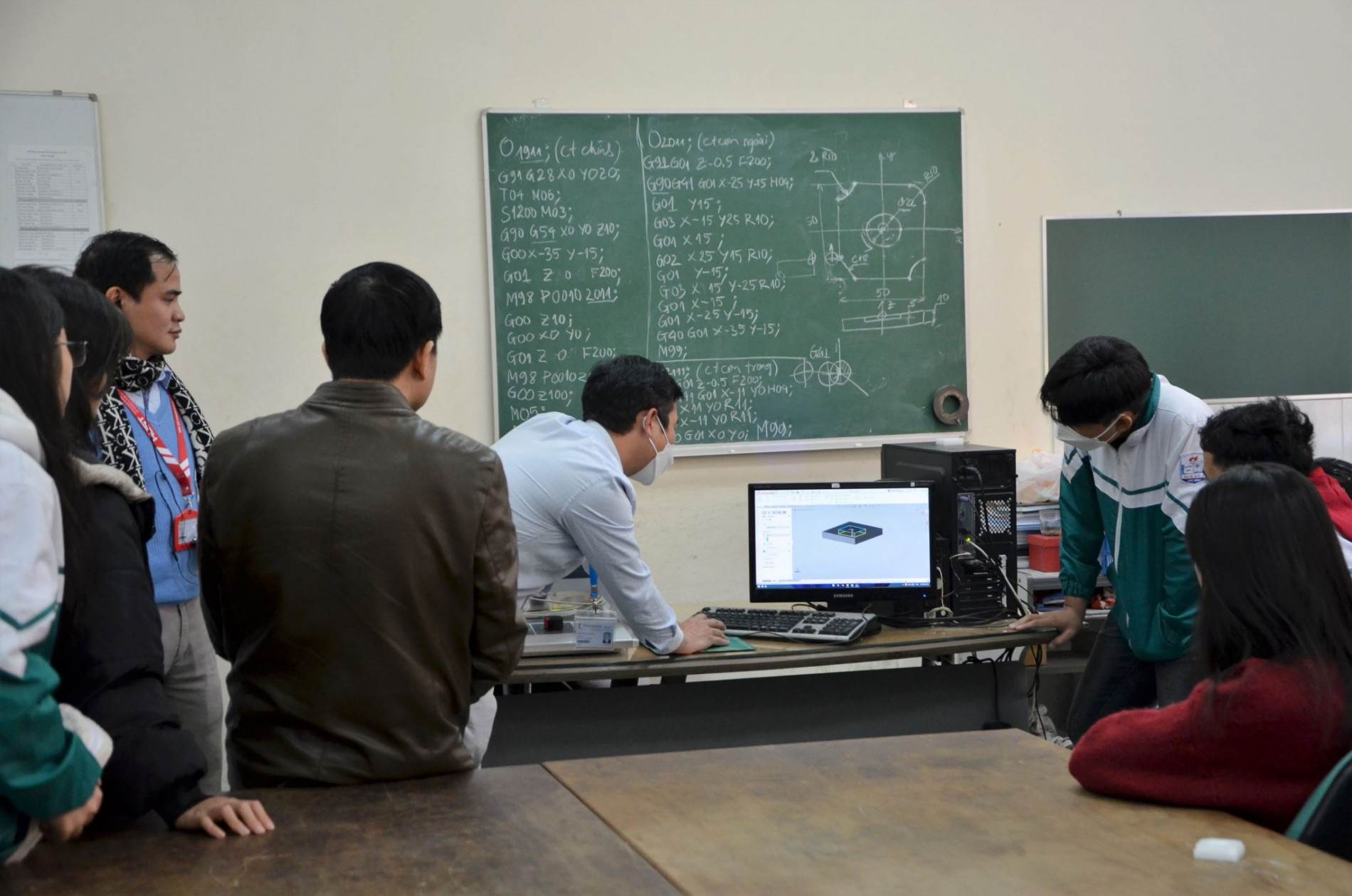 DSC 0173aa 2048x1356