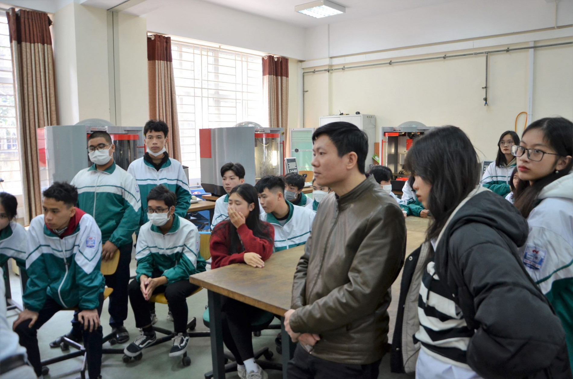 DSC 0178aa 2048x1356